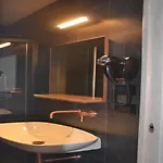 לינה וארוחת בוקר 5-rooms