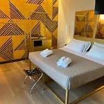 5-rooms לינה וארוחת בוקר 4*
